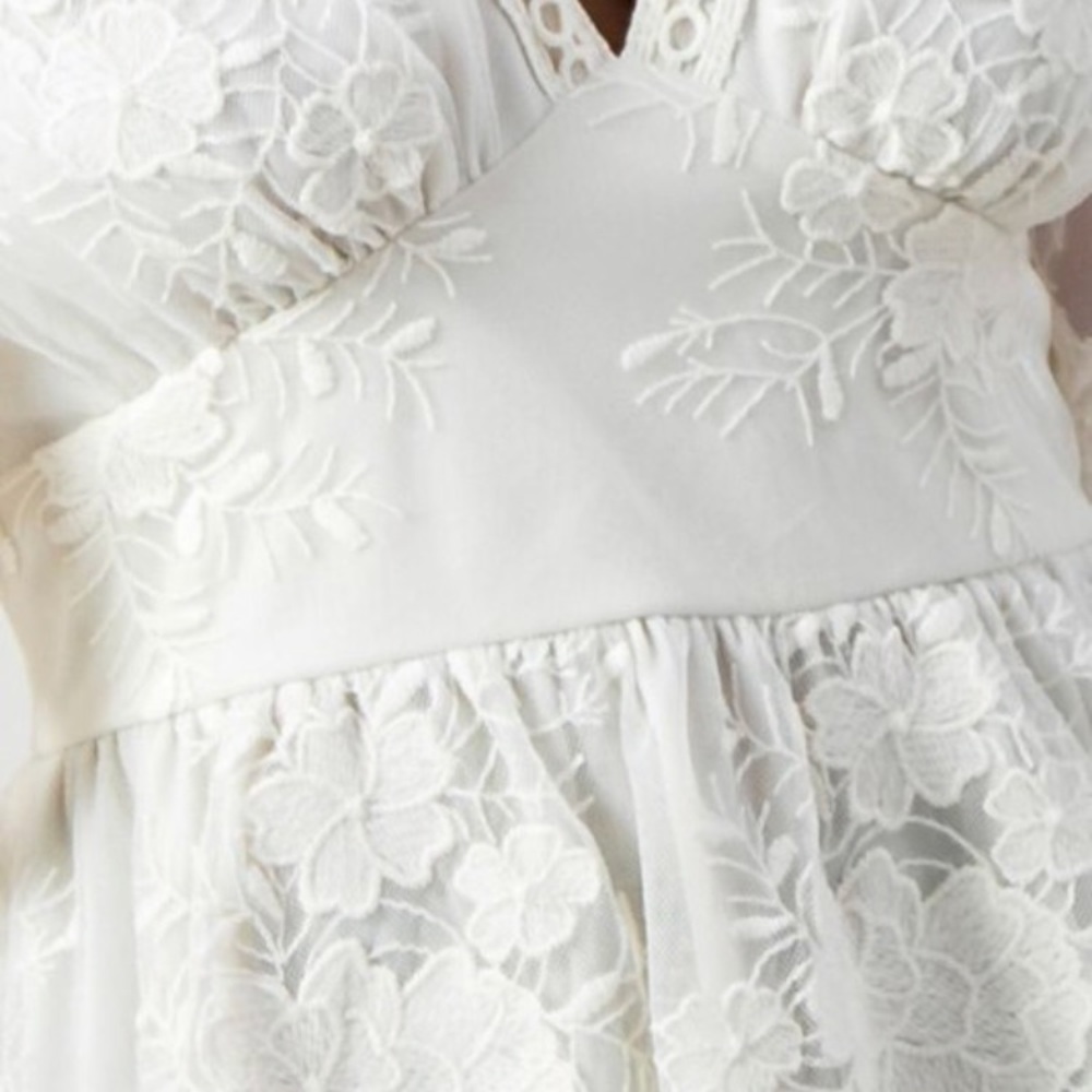 SOLD OUT Dainty Cream Lace Peplum Floral Top - Picture 5 of 5